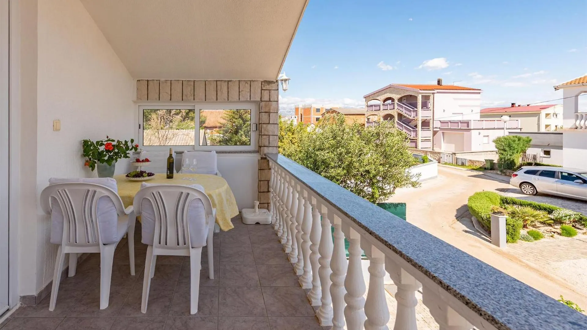 2 Bedroom Amazing Apartment In Vir